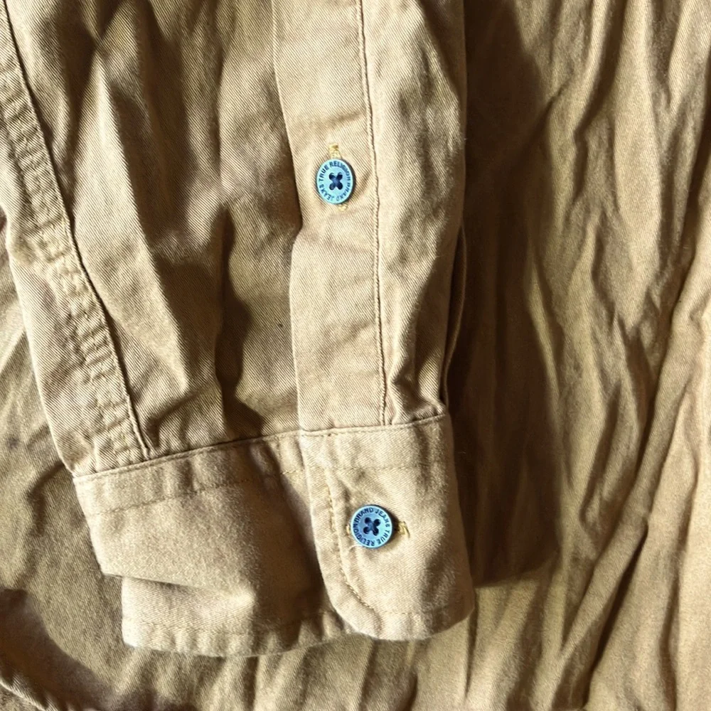 True Religion Triple Needle Long Sleeve Shirt in Chipmunk